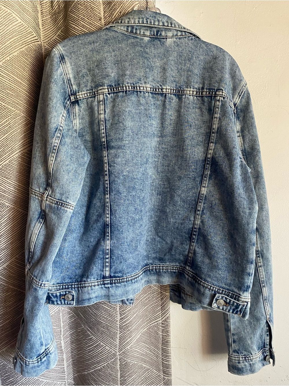 Free People Rumors Light Wash Blue Denim Jean Jacket Size XL - Picture 5 of 11